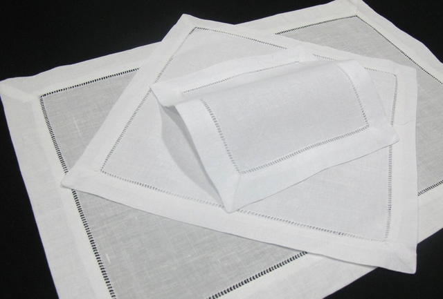 JUEGO DE 6 SERVILLETAS BLANCAS DE VAINICA 45X45