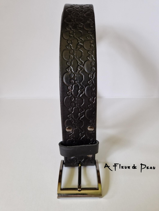 Ceinture en cuir motif skulls ☠️