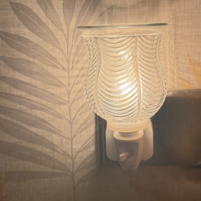 Ribbed Glass Plug-In Wax Warmer – Clear