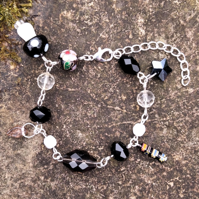 Black Mixed Bead Mushroom Bracelet 