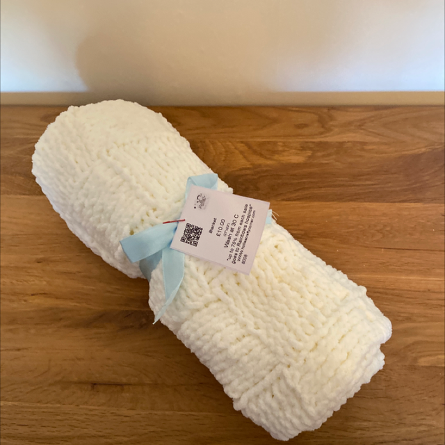 8008 Cream blanket 