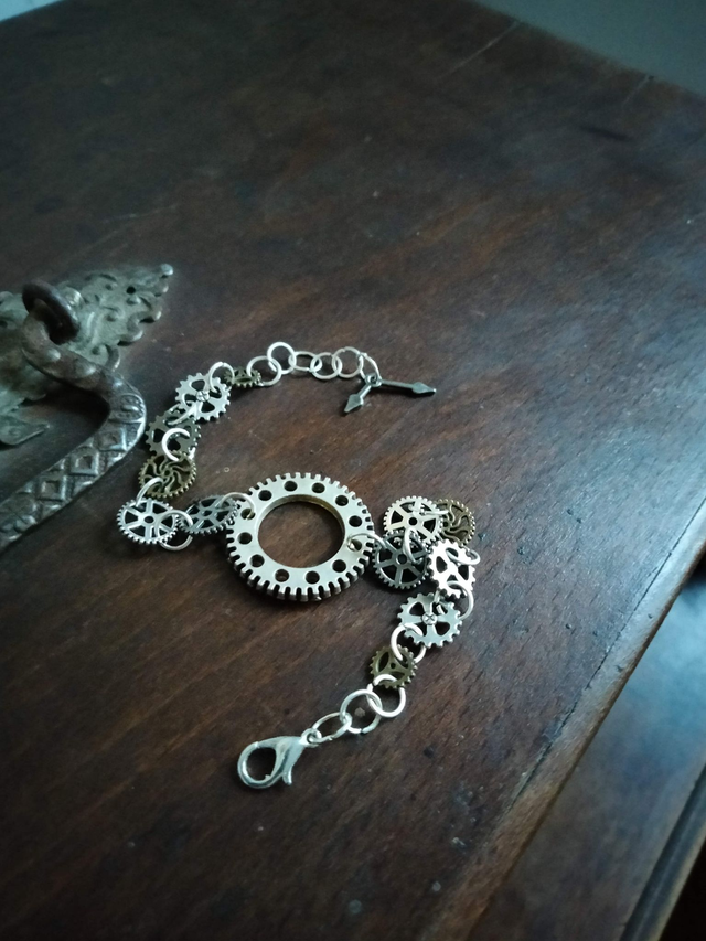 Bracelet assemblage engrenages inspiration steampunk
