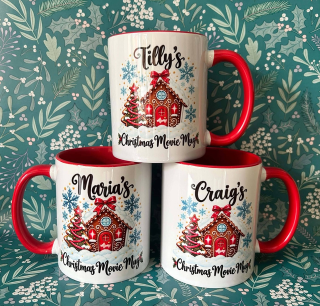Personalised Christmas Movie Mug – 11oz Red Handled Gingerbread House Mug