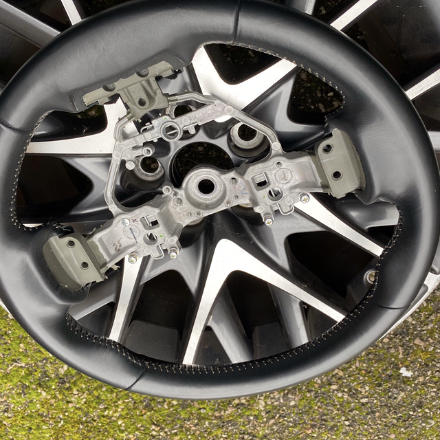 2015 - Lexus CT200h Leather  Steering Wheel - LE02 