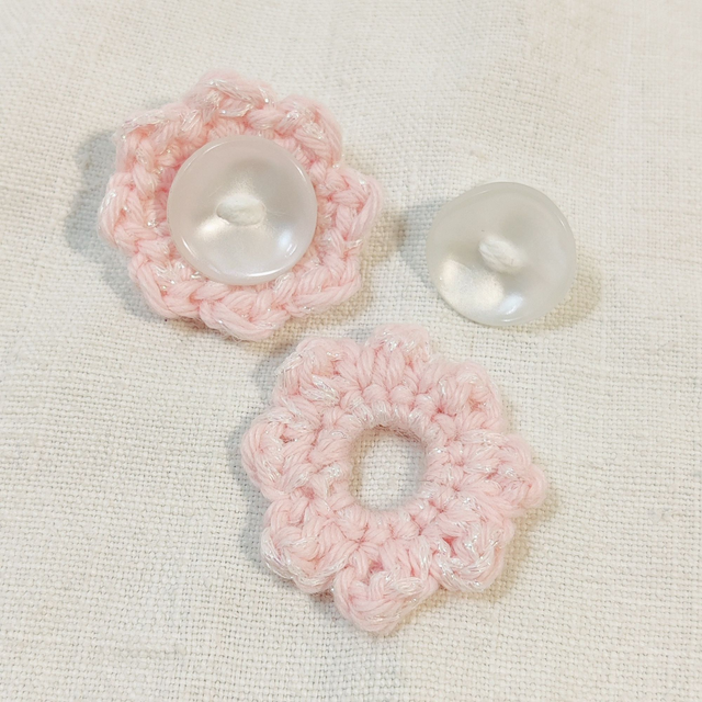 Boutons Fleurs Anémones roses paillettes