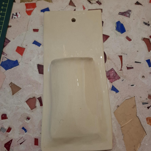 Cap3 vase mural crème 