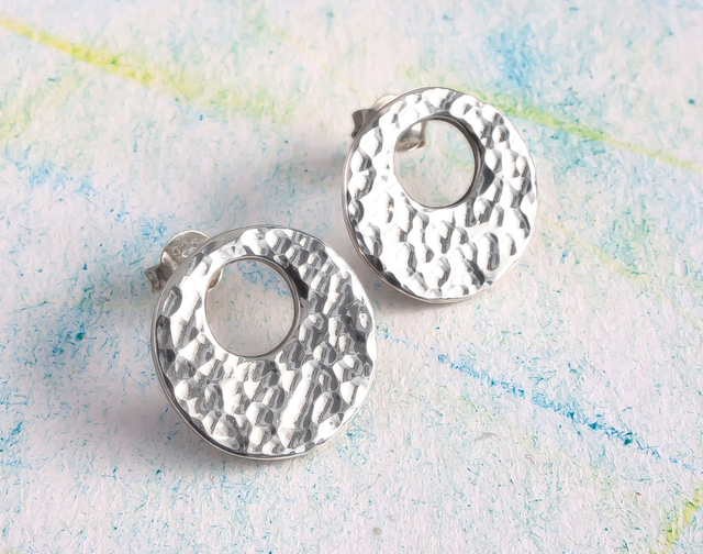 Pendientes redondos con hueco en Plata 925 brillante