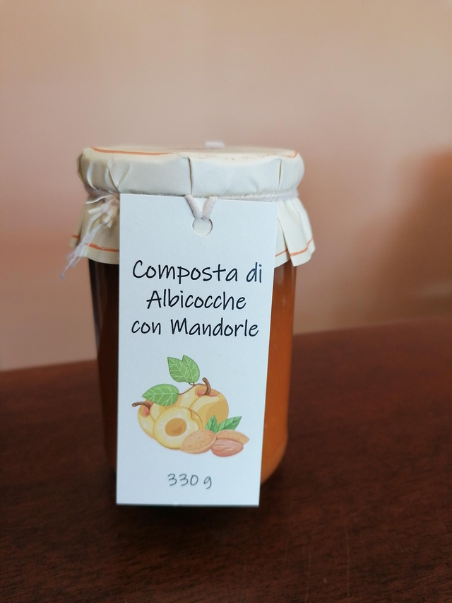 ALBICOCCHE CON MANDORLE 330 GR