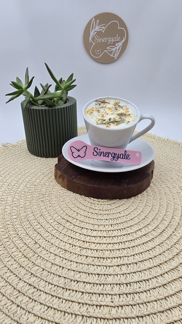 Vela en taza y plato - Jazmín