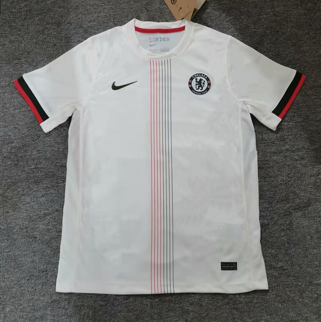 Segunda equipación Chelsea 25, 26