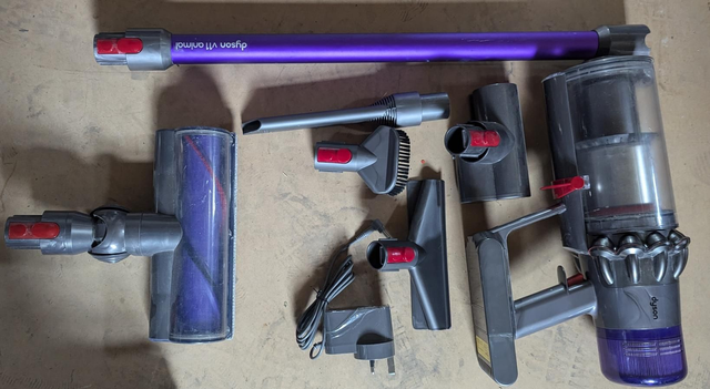 Dyson SV15 Animal cordless vacuum #04