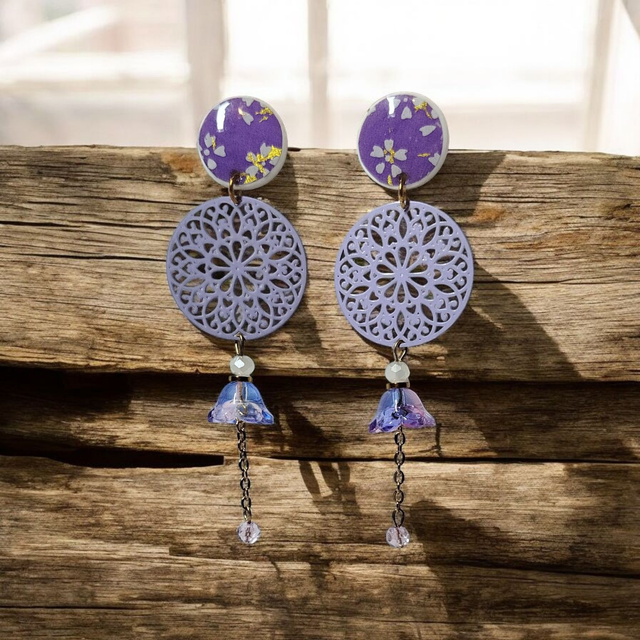 Boucles d'oreilles pendantes motifs japonais violet parme