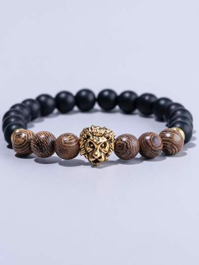 Majestic Courage: The Lion of Judah Bracelet for Men 2
