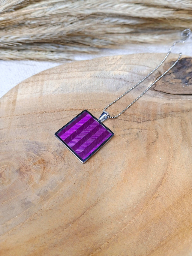 Collier MÉDAILLON Chevron Violine - Acier inoxydable argenté