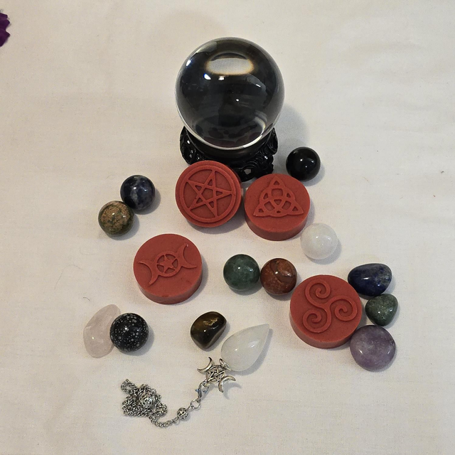 4 FONDANTS ÉSOTÉRIQUES 