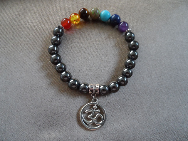Bracelet Hématite Chakras Om
