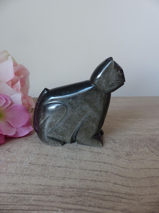 Figurine Chat en Obsidienne Dorée, Sculpture Chat Assis en Pierre, Chat Félin Collection, Lithothérapie, Cadeau Amoureux des Chats