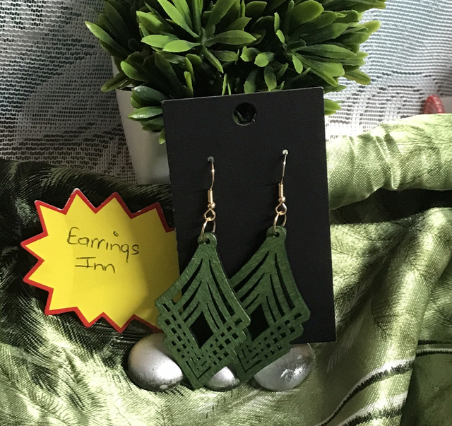 Green Wood Dangling Earrings-SWDE57