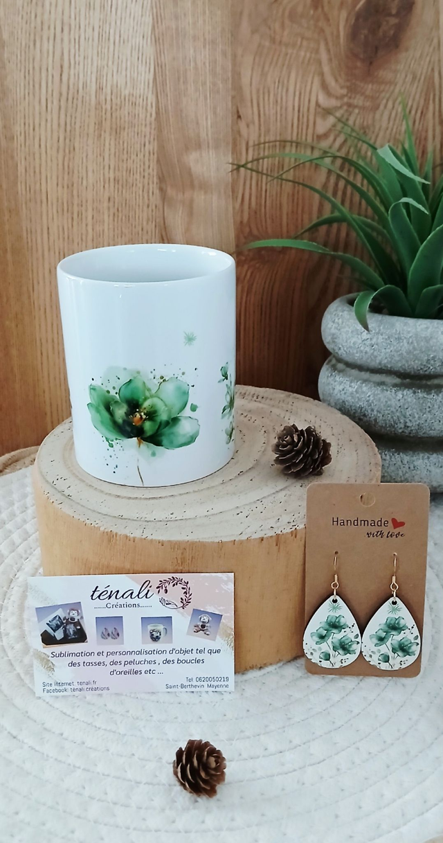 Box S : Tasse + Boucle d&#039;oreilles &quot;Fleur émeraude&quot;