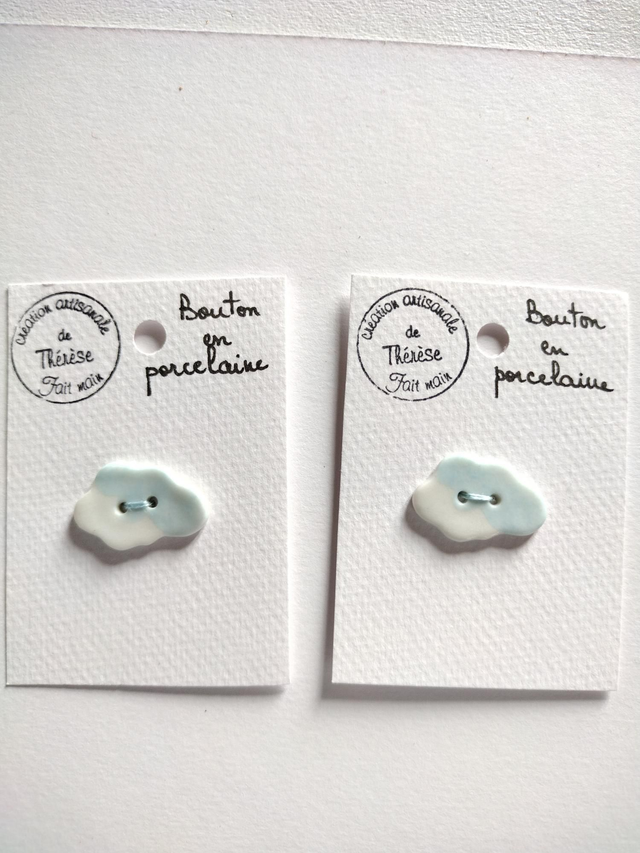 Bouton nuage blanc et bleu ciel 