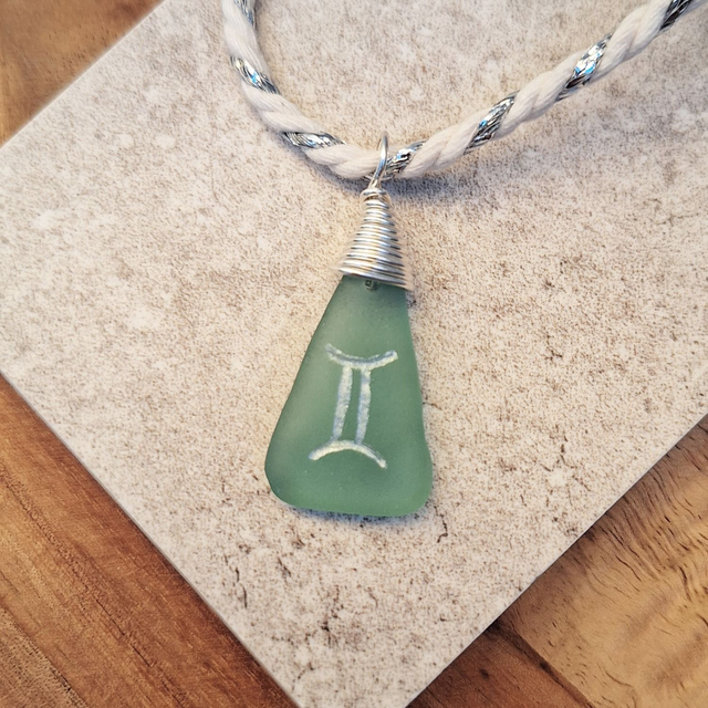 Astro Gémeaux - pendentif en verre gravé et argent