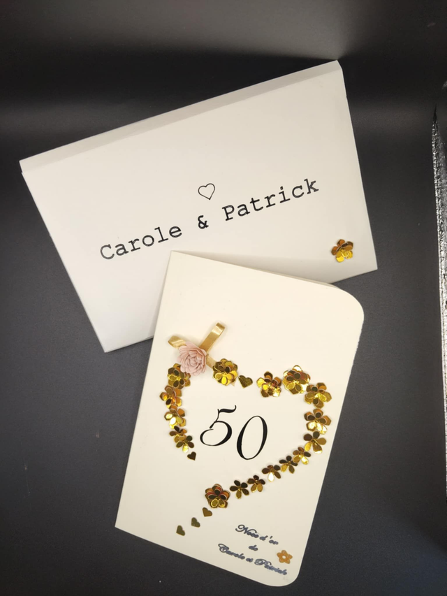 Carte artisanale personnalisée anniversaire de mariage – Fleurs et Ruban