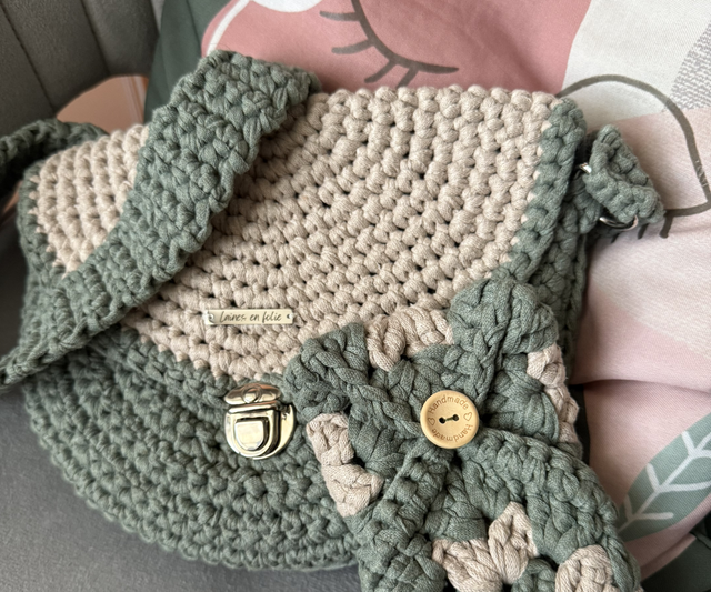 Ensemble sac et étui à lunettes beige et kaki en coton recyclé 