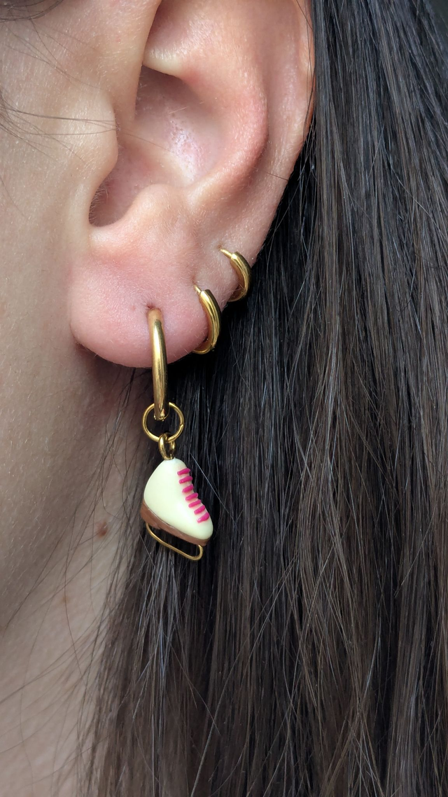 Charm patin à glace