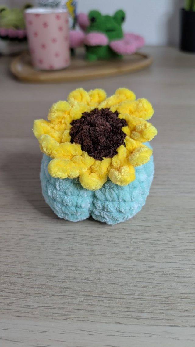 Fergie ,grenouille crochet fait main – personnalisable