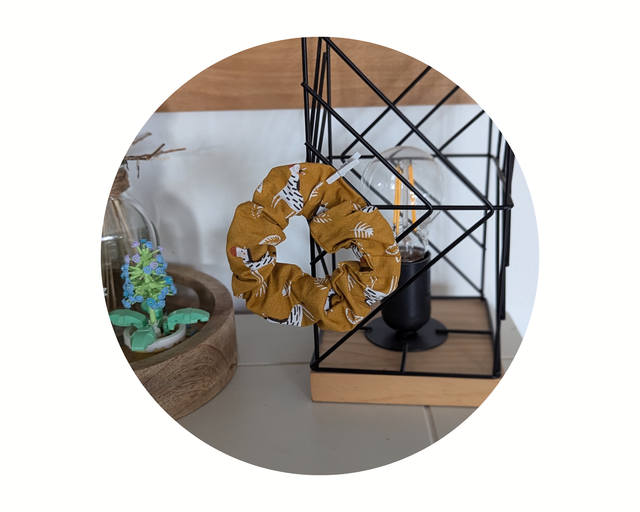 Chouchou jaune et zèbres