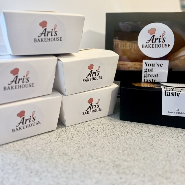 THE BAKEHOUSE MINI SNACK BOX (with MEAT PIE)