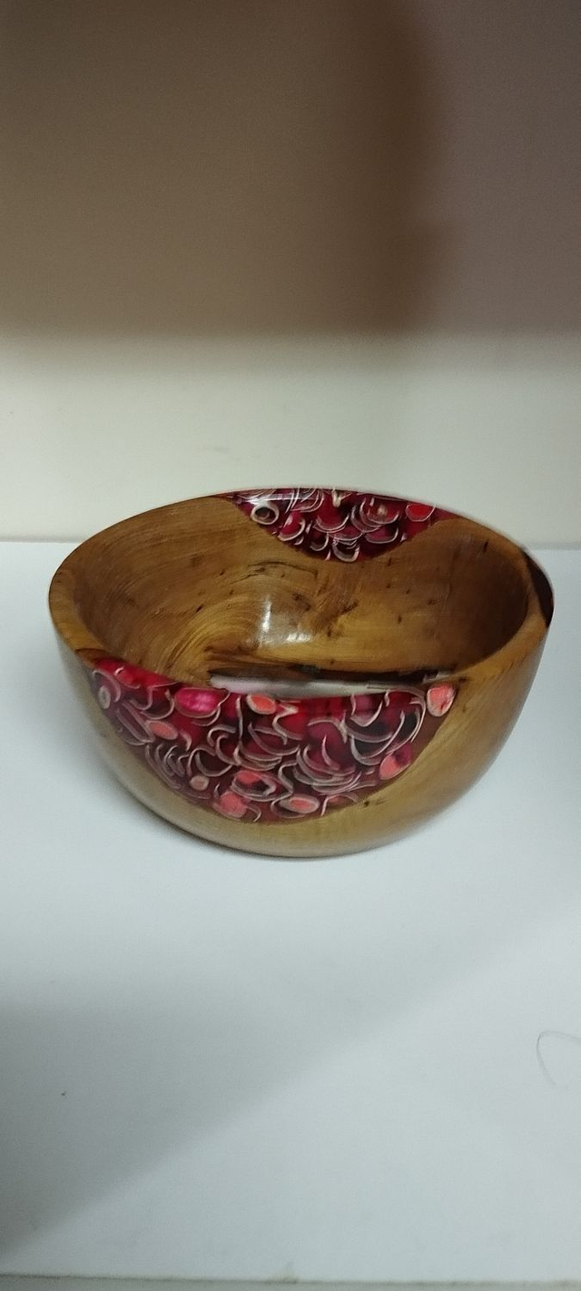 Vide poche châtaigner et résine époxy