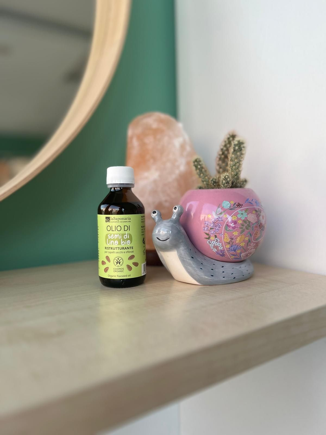 Olio di semi di lino bio di La Saponaria (100 ml)