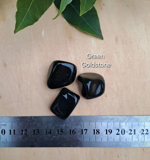 GREEN GOLDSTONE TUMBLESTONE 
