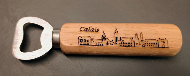 Décapsuleur bois Skyline de ville