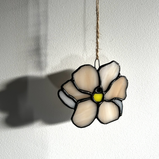 Suspension fleur rose