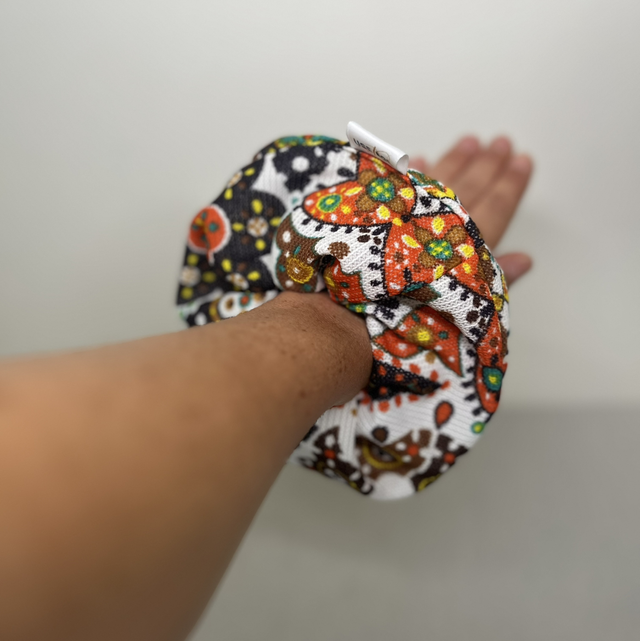 Chouchou vintage années 70 – Tissu authentique revalorisé – Mini-série