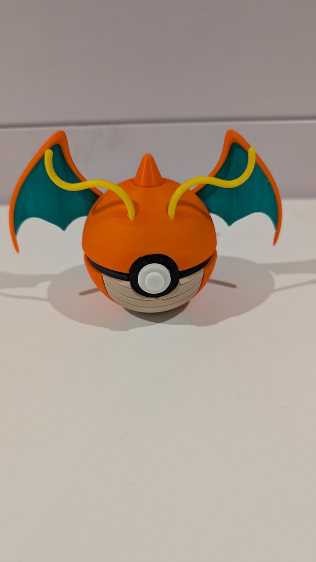 Dragonite Pokeball