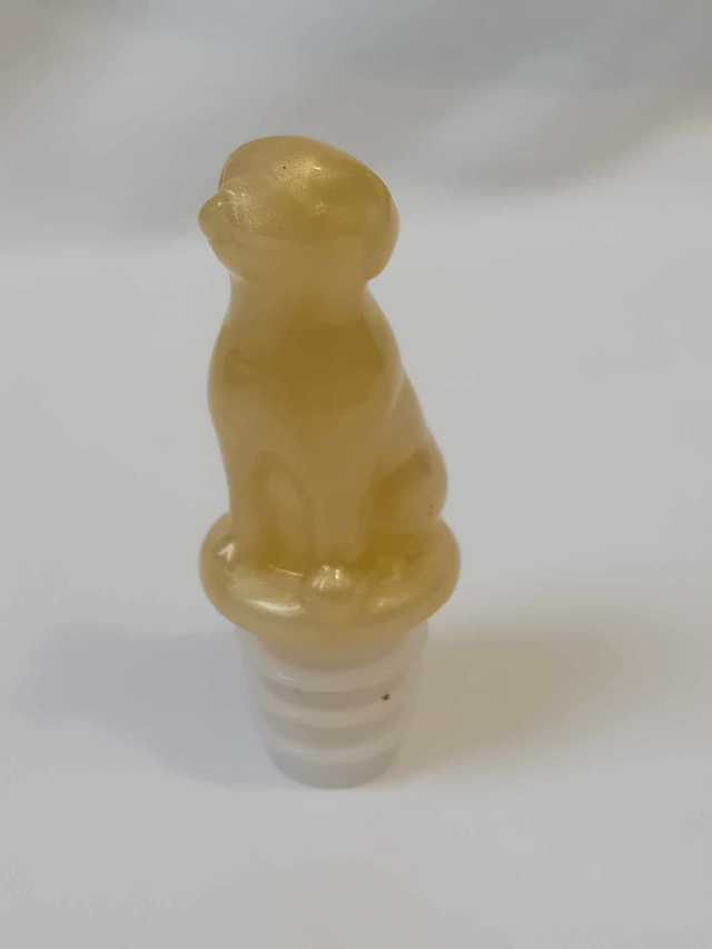 Bouchon de vin chien 