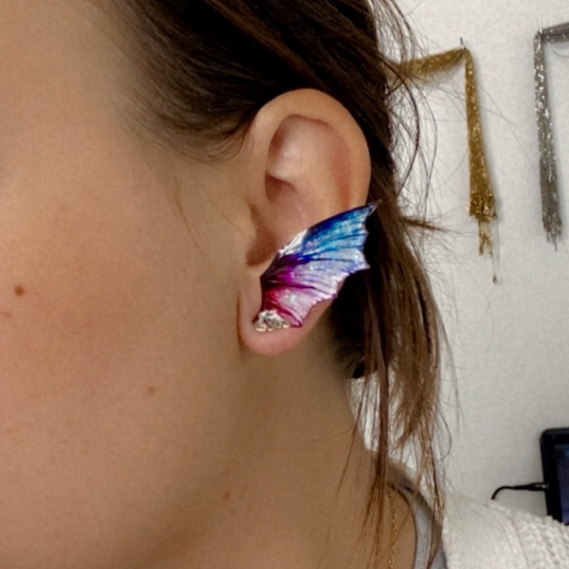 Petites dragonnes holographiques - puces d’oreille