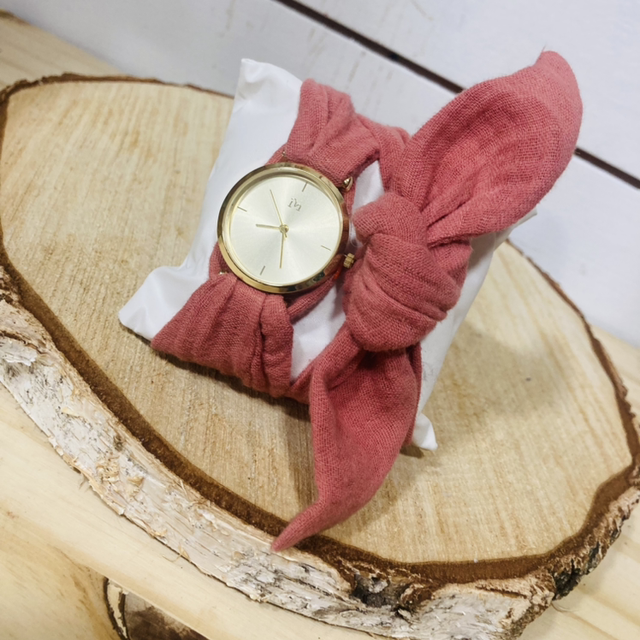 Montre à nouer vieux rose