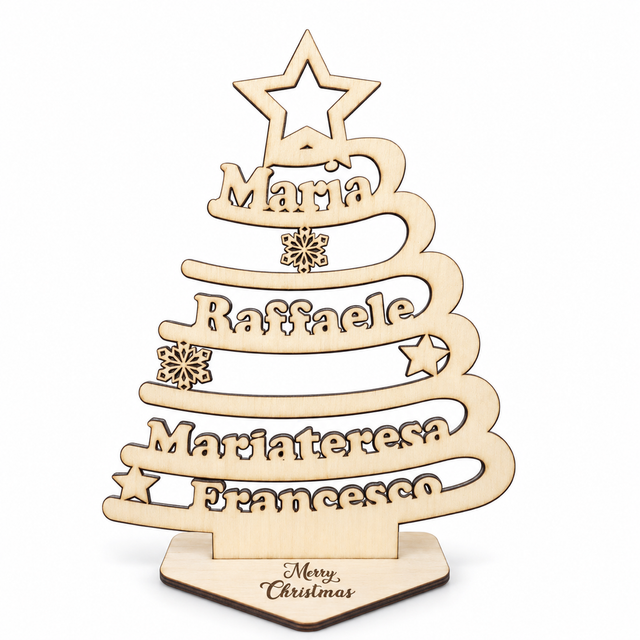 Albero di Natale in legno personalizzato con i nomi della famiglia
