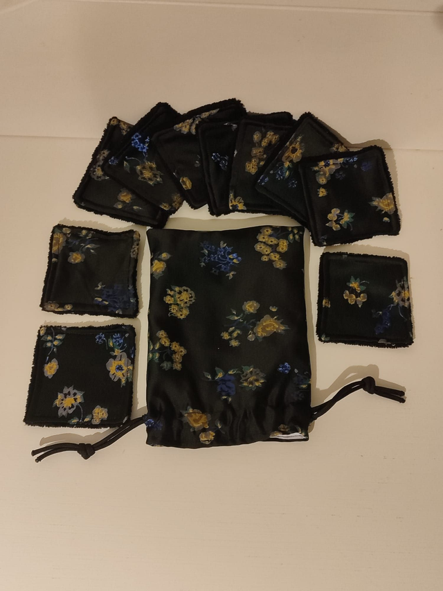 Bag + 10 Reusable Wipes 'Black'