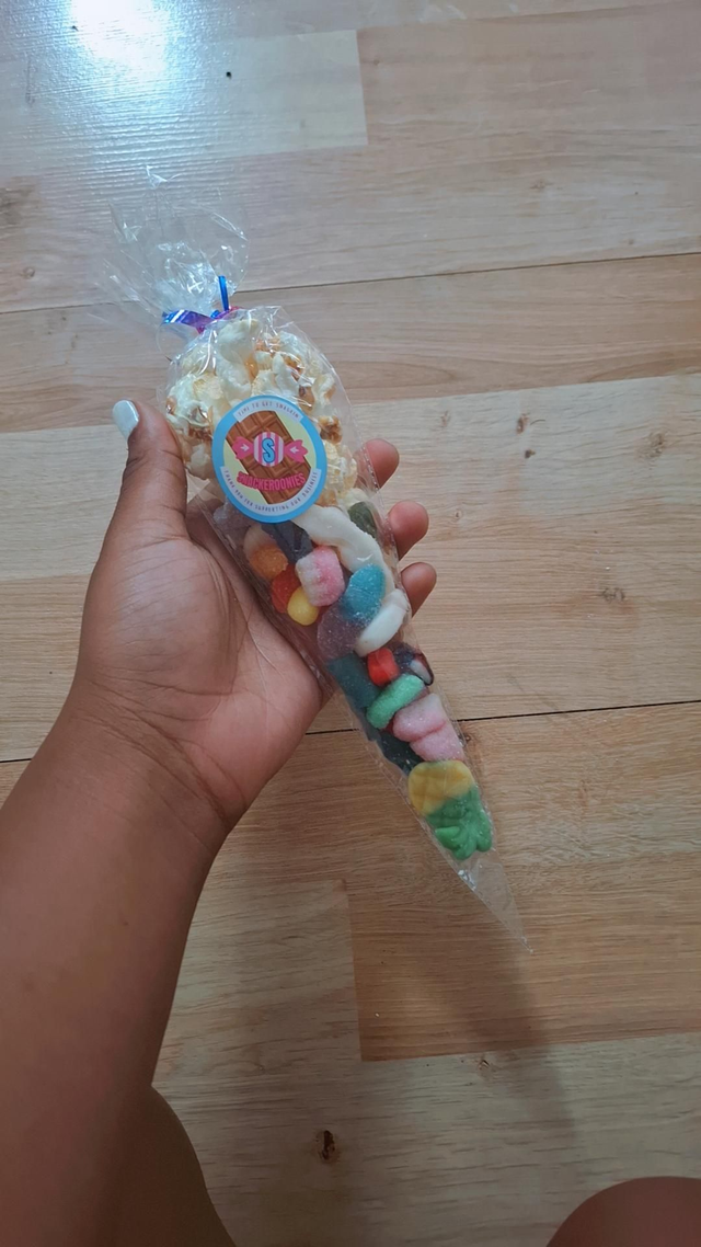 Sweet pocket (More Candy)