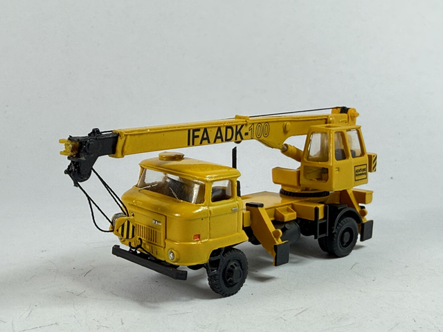 L60 ADK-100 Takraf Autodrehkran 1:87 H0
