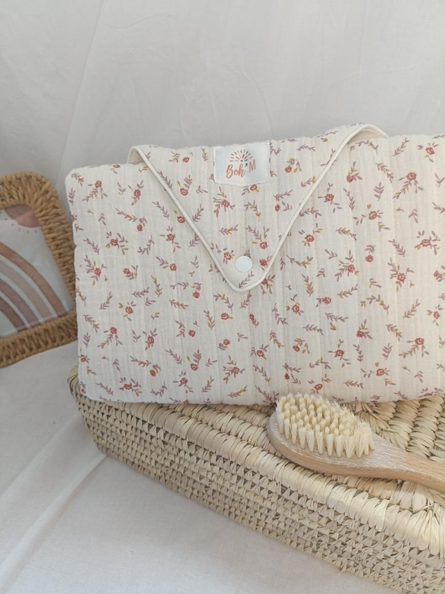 Tapis à langer nomade écru à fleurs