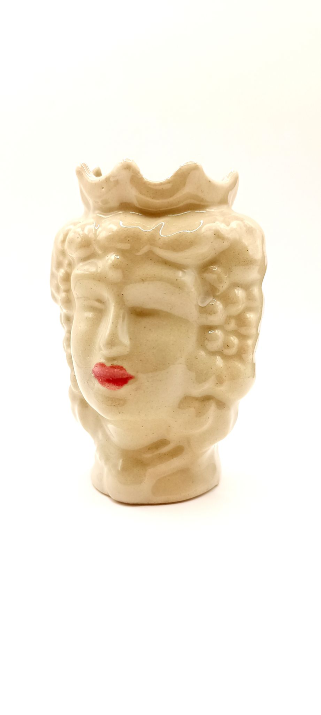 Moor's heads B/W with red lipstick