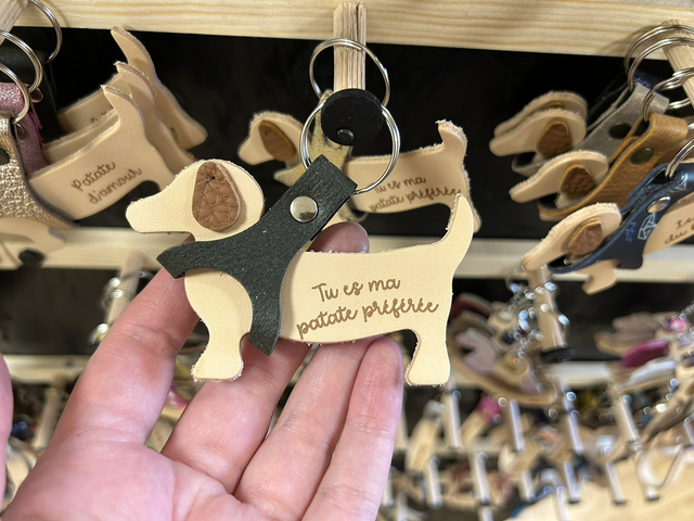 Porte clés Teckel en cuir 