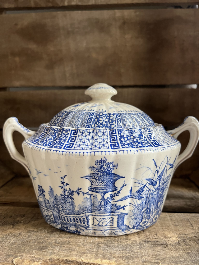 DENTELLES - Sucrier aux oiseaux modèle Dentelles de la manufacture Royale de Lunéville - Terre de Fer