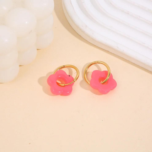 Boucles d'oreilles créoles Fleur Résine Rose